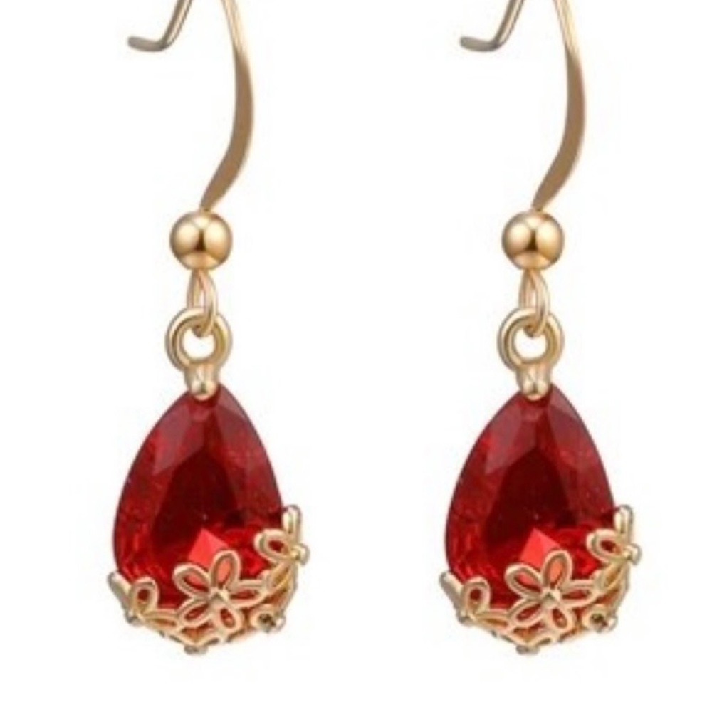 18k Gold Swarovski Siam Ruby Red  Earrings